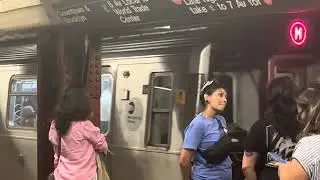 Guy the trainspotter at Lex av/53 st MTA station #train #trainspotting #railfanning 