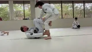 Rolling with Elizabeth in advanced kids class #bjjforeveryone #bjjkids #jiujitsu #martialarts #sjja 