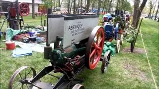 Abenaque 6 HP gas engine @ 2013 Butterfield, MN Threshing Bee