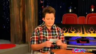 iCarly.com - An iCarly iNterview: T-Bo the Hand Model 3#