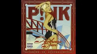 P!NK &ndash; Funhouse Tour - Live In Australia