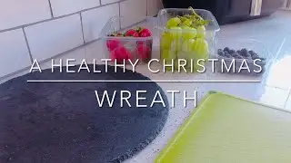 Making a ‘Christmas Wreath’ fruit platter 
