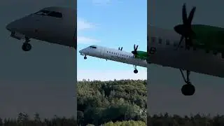 This airplane is EPIC! 😍 Dash 8 Q400 takeoff ✈️ #aviation #airplane #takeoff #shorts
