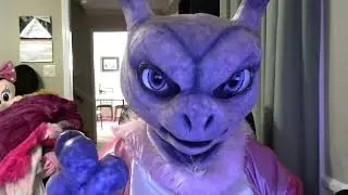 Mewtwo Storytime 40, Food service jobs