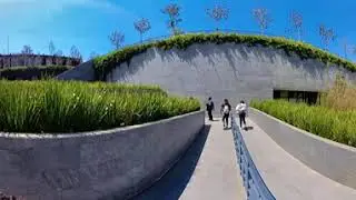 Walking through Founders Park in Toluca Centro 360&deg;