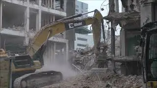 Bagger CAT 352 ng Abriss Stern Verlag D&uuml;sseldorf
