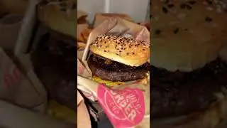 FREE SIDE DISH🍟 Johnny&rsquo;s Burger Co // Netherlands