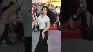 Beautiful Uyghur woman, beautiful Xinjiang dance! #dance #xinjiang #beautiful #beauty #uyghur