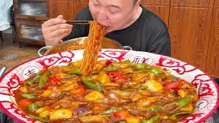 🔥【双椒鸡丁拌面】香到跺脚！双椒鸡丁拌面怒炫一大碗，辣香过瘾停不下来