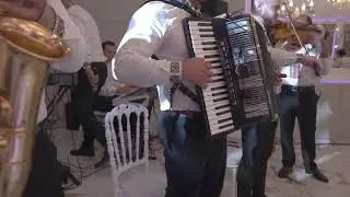 Formația Foișor pentru rezervari +37368498644