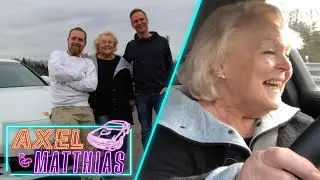 Axels Mama fährt das erste Mal einen 462 PS Porsche Panamera | Axel & Matthias