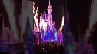 Ice storm hits Magic Kingdom. #waltdisneyworld #disneyworld #disney #frozen #elsa #castle
