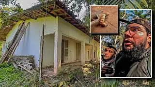 UM GRANDE MISTÉRIO! Essa casa ABANDONADA EM MEIO A FLORESTA FOI ABANDONADA AS PRESSAS PELA FAMÍLIA