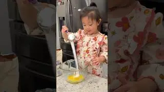 Готовим крем-брюле с моей 3-летней дочкой. Занятие по методике Монтессори на кухне. #монтессори #...
