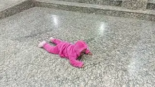 Baby Squat Practice | मेरी बेबी की स्क्वाट ट्रेनिंग | Cute Baby Workout Video #youtubshorts  