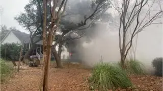 VIDEO: Firefighters extinguish Daniel Island garage fire