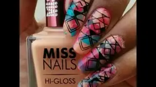 Geometric nails over smoosh!