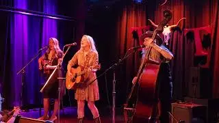 Wonder Women of Country - Pray the Gay Away (Melissa Carper)