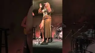 Dinah Jane 