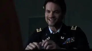 Nikita  : Michael drag Tony out of prison