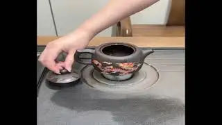 Traditional Chinese Zisha Tea Set - Teapot + Cups -  Color-changing Purple Clay