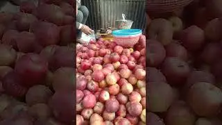 Apple Fruit Seller Cheater || Fraud Fruit Seller in Weight || #shortvideo #shorts #viral #fraud