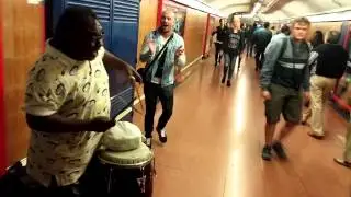Monkey Beach en el Metro de Madrid ¡Chiquito fiestón niño!