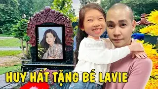 Phùng Ngọc Huy hát tặng con gái Lavie bài hát tự sáng tác tại mộ Mai Phương quá xúc động
