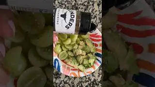 Delicious grapes, elevated with Kinder's The Blend!#fruitfast #kinders #grapes