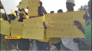 Over 300 Opposition and Independent Members Join NRM in Arua City