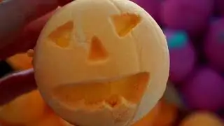 Lush Pumpkin Bath Bomb | TheBeautyJournals