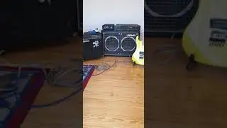 Mesa Boogie Mark 3 vs Hughes & Kettner access preamp