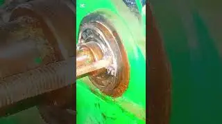 Weed straigtner bearing change  machine 