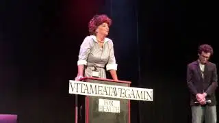 Karen Desanto Vitavitavegamin