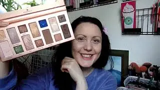 Макияж с палеткой ESSENCE | Out in the wild