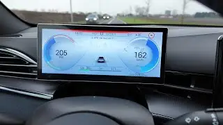 BYD Seal RWD and AWD doing -100 km/h flatout