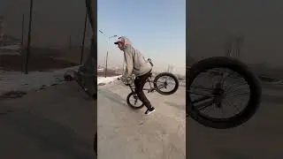 Бишкек греет #bmx #bmxlife #bikelife #bycycle #mtb #bmxstreet #ridebmx #ride #riderlife #riders #lol