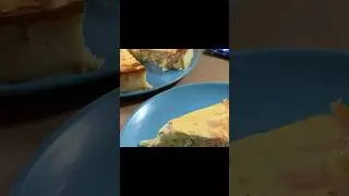 Так вкусно! Киш с копченым лососем и луком-пореем.