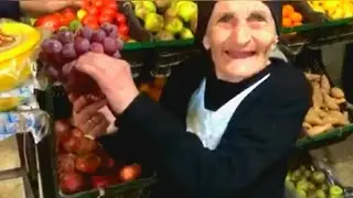 أخدنا تيتا سلام على سوق الخضرة والفواكه 🍏🍅❤