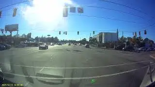 two notch rd red light 20251215