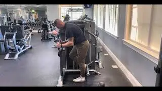 True Glute Press Machine