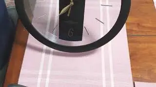 Colocar manecilla de reloj suelta.