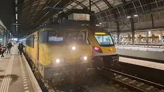 1746 vertrekt als laatste 1700 loc vanaf Amsterdam Centraal.