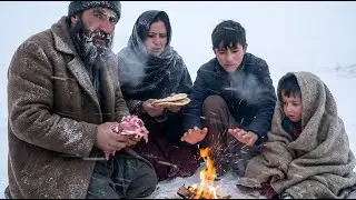 Surviving Afghanistan&rsquo;s &minus;63&deg;C Blizzard | Afghan Family Cooking Outdoors