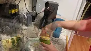 Emeril Lagasse Pasta and Beyond. Juicer demonstration function and  review.