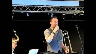 The Nearness of You (ending only), Niklas Carlsson on vocals