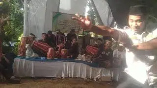 ketua mengger nyumbang di mekar jaya semagt terus 
