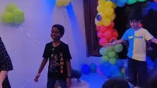 Birthday party anchoring video's 