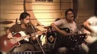 T&igrave;m lại - Microwave at Acoustic bar Vietnam