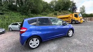 2011/61 Honda Jazz 1.4 I-VTEC EXL. Is this the cleverest and best supermini of all? Big spec !!!